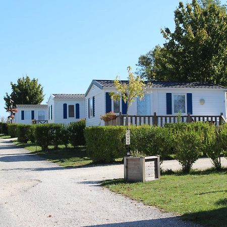 Camping Du Pontis Verteillac Exteriér fotografie