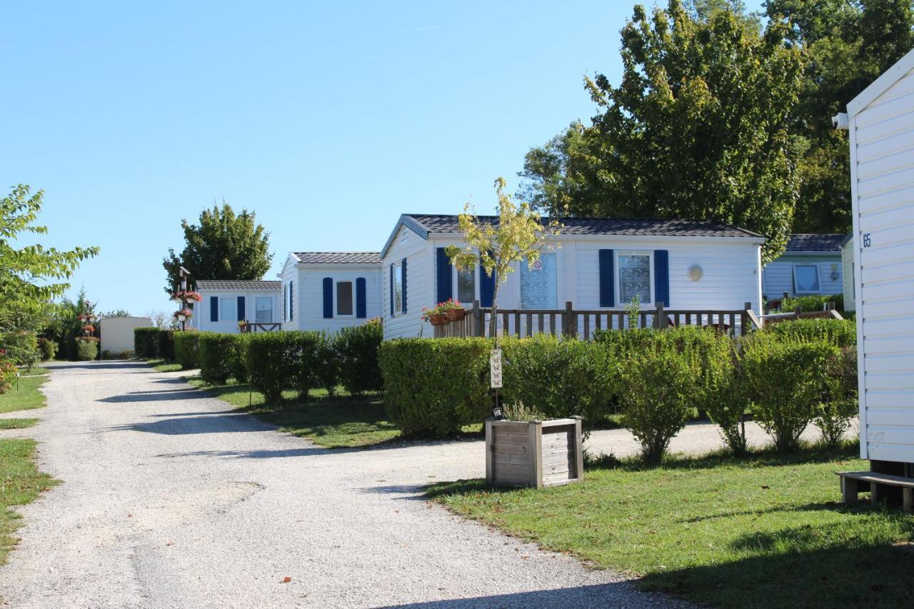 Camping Du Pontis Verteillac Exteriér fotografie